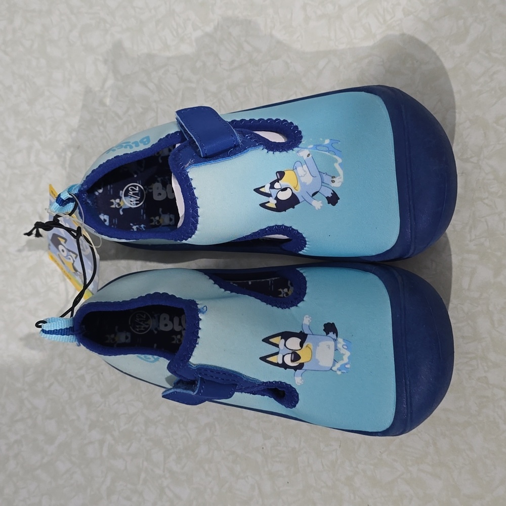 Bluey Water Shoes Size 11/12 NWT‎ GroundUp